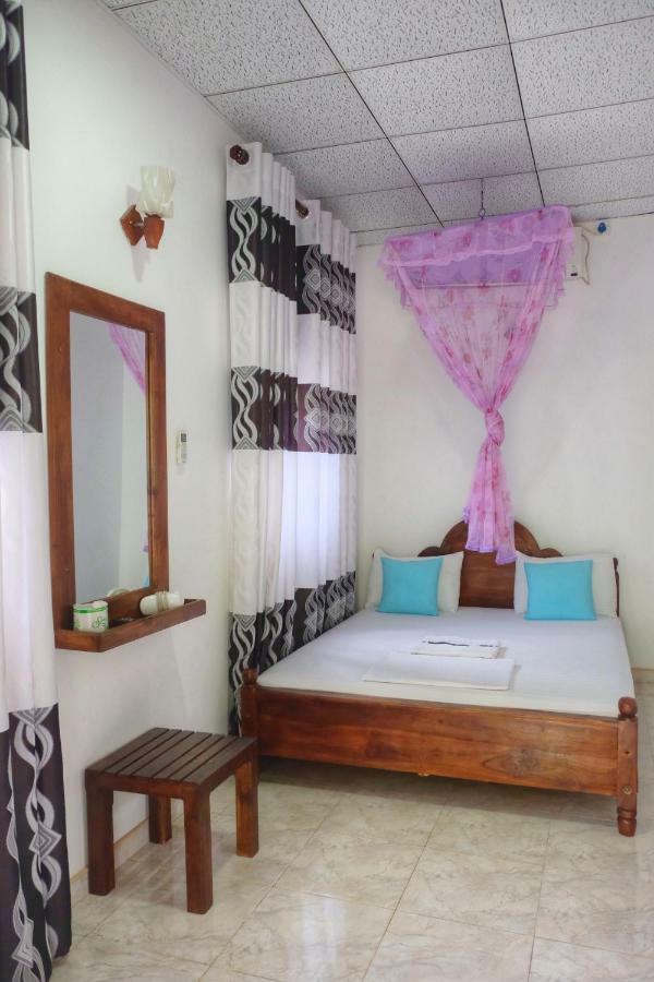 Golden Rainbow Guest House Dambulla Exterior foto